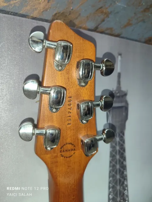 Guitare Godin A6 ultra neuve pour gaucher.