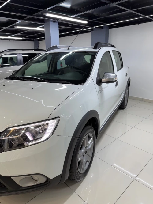 Renault SANDERO 2025 STEPWAY