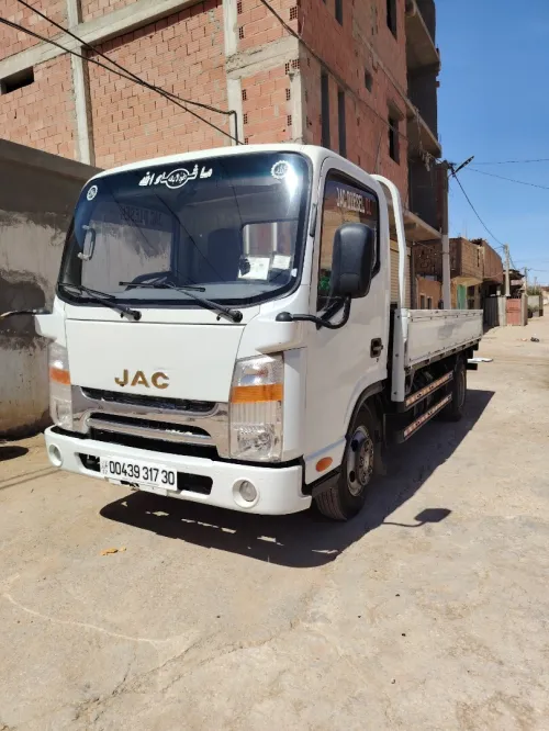 JAC 1040s 2017