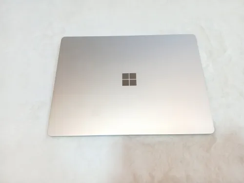 Surface Laptop Go / i5-10eme / 64Ssd / 4 Ram / 13" / Tactile