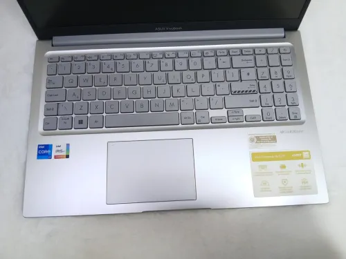 Asus Vivobook X1604VA /i7-13eme/ 16RAM  / 512Ssd/ 15"