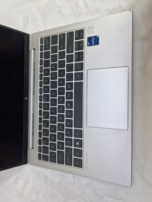HP Elitebook 830 13 / I5-13EME/ 512 Ssd /16 RAM / 13"