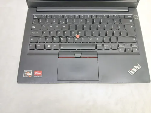 Lenovo E14 / Ryzen7 5eme / 512 Ssd / 16RAM/ 14"