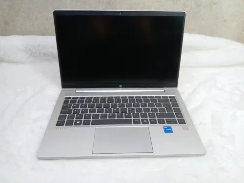HP Probook 440 G8 / i5-11eme / 256 Ssd / 8 RAM / 14"