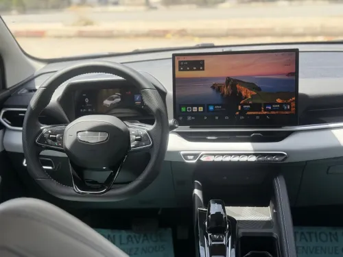 Geely Coolray 2025 