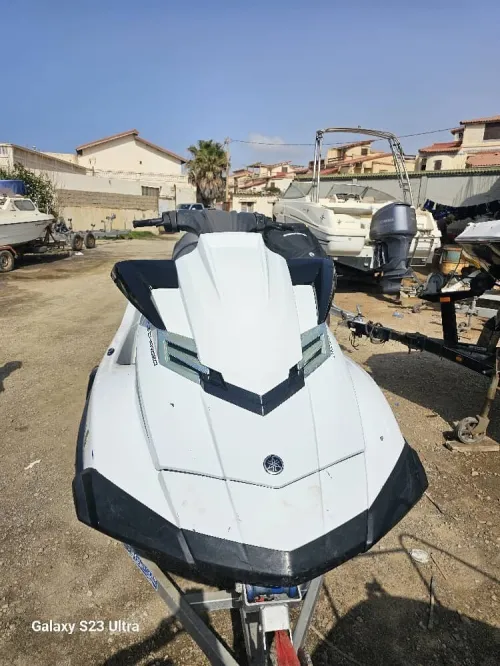 Jet-ski yamaha svho 2015 bon état en marche 