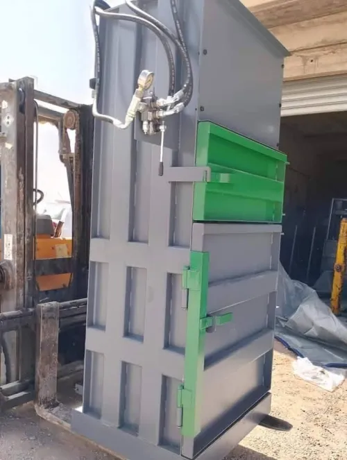 ألات ضغط البلاستيك و الكرطون بمختلف الاحجام ا