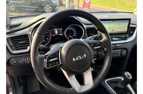 Kia X-Ceed 2022 Motion