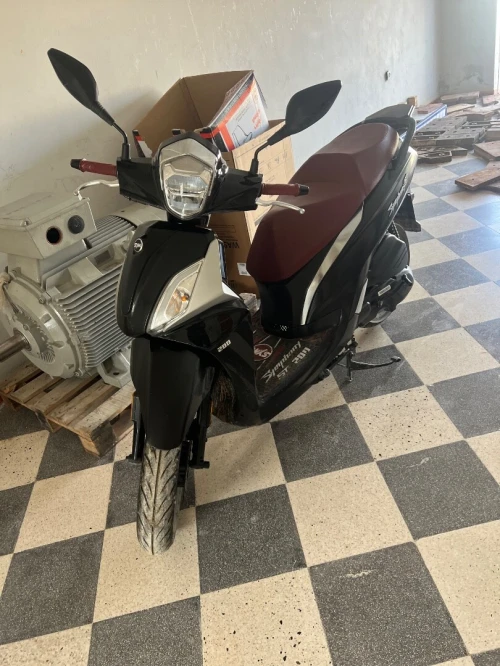 Sym St 2025