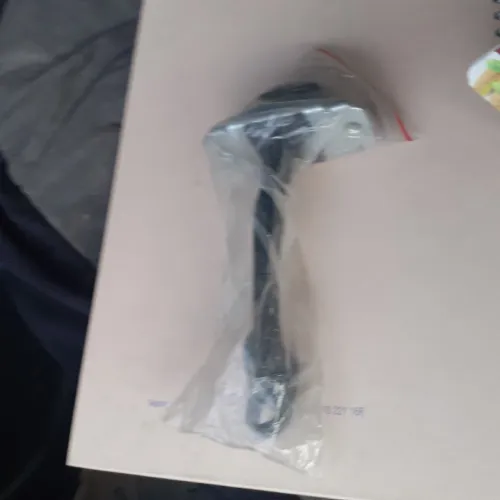 Arrête de porte accent+ i10  hyndai + kit phare gauche dorigine comple (vere cassé) 