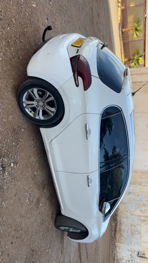 Peugeot 208 2014 Allure