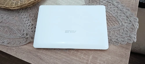 Mini PC portable Asus Eee PC 1015PN (Idéal petit budget ou connaisseur)