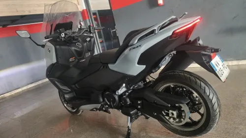 Yamaha T max thec max 2025
