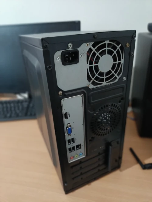PC de Bureau ACER I3 4ém RAM- 6GB DDR3 - HDD 500GB