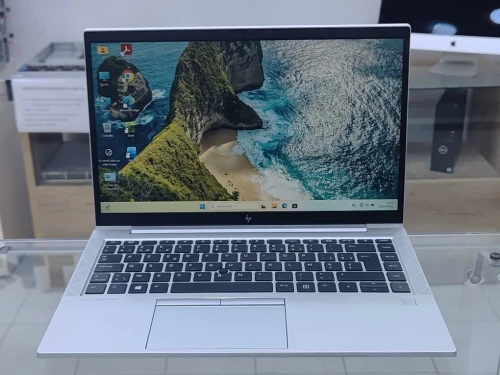 LAPTOP HP ELITEBOOK 845 G7 CPU RYZEN 3 PRO 4450U / RAM 08GB / DISQUE DUR 256B SSD / AMD RADEON GRAPHICS