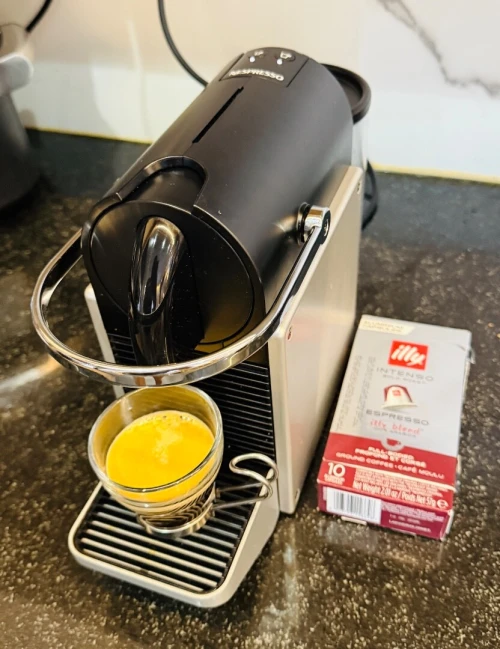 Machine capsule Nespresso PIXIE TITAN modèle 2025 caba venu de France