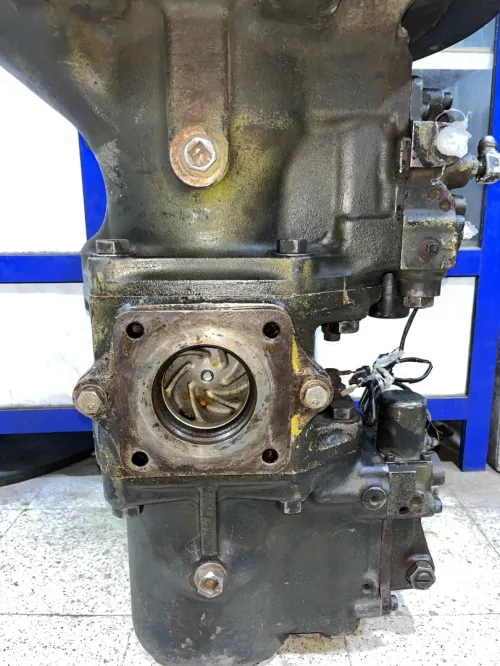 Koumatsu Pompe koumatsu pc350 2004