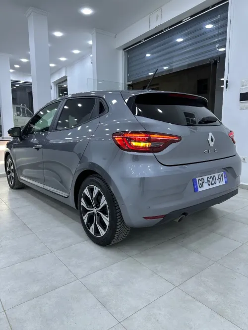 Renault Clio 5  2023 intence