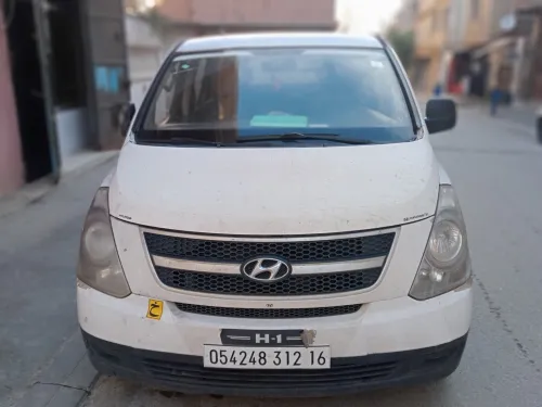Hyundai H1 HYANDAI H 1 6 PLACES 2012