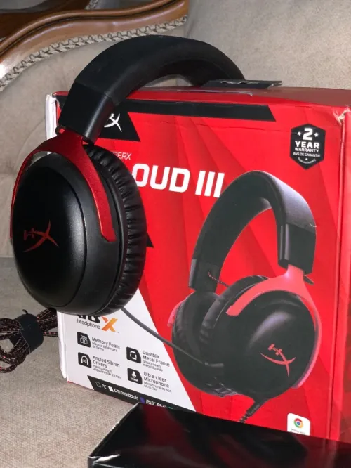 Casque hyper x cloud 3 avec sa boite