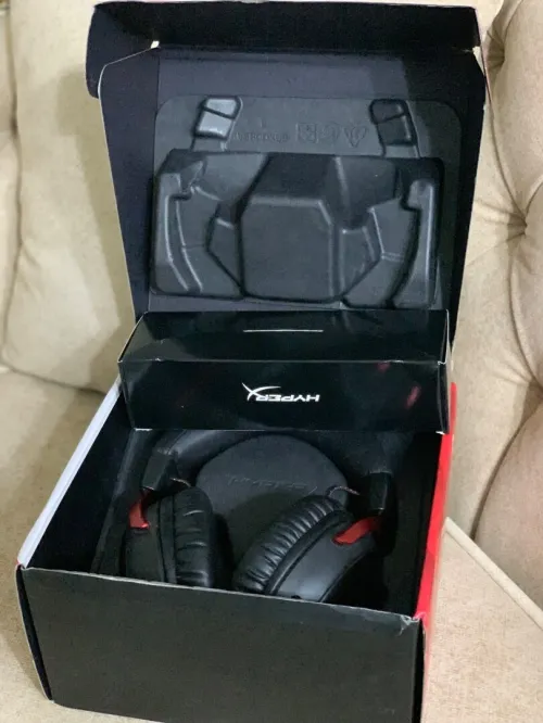 Casque hyper x cloud 3 avec sa boite