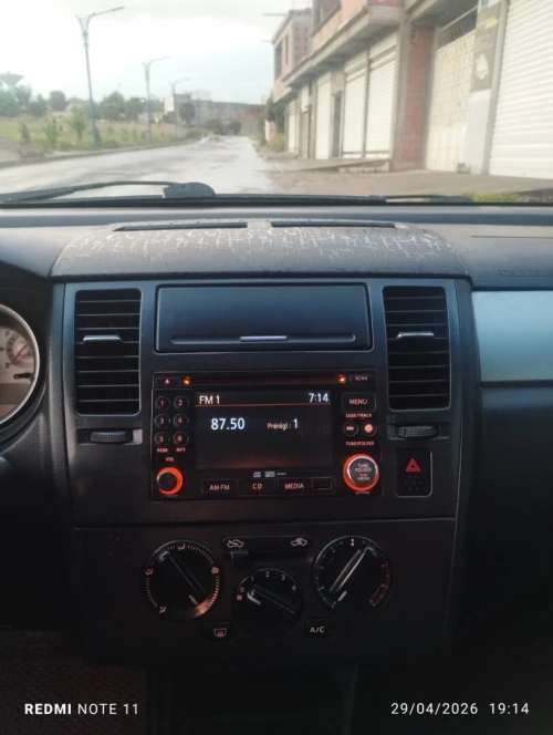 Nissan Tiida 5 portes 2009 