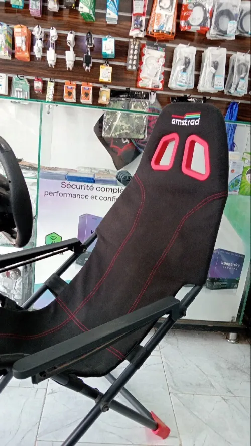 Volant thrustmaster édition ferari 488 GTB + chaise gaming Amstrad 