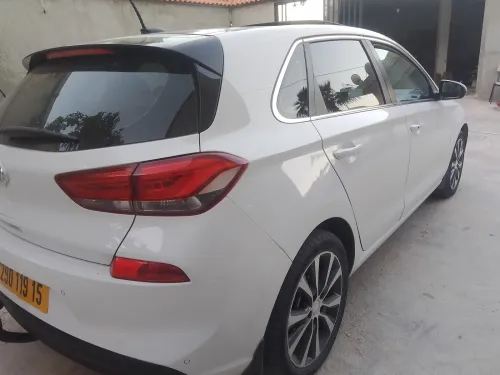 Hyundai i30 2019 Toute options