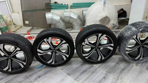 4 Jantes audi Q3 neuf avec pneus Bridgestone