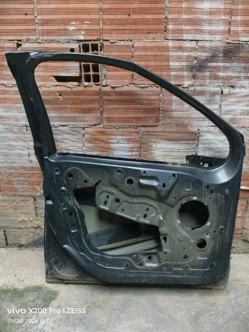 Porte 208 coté chauffeur