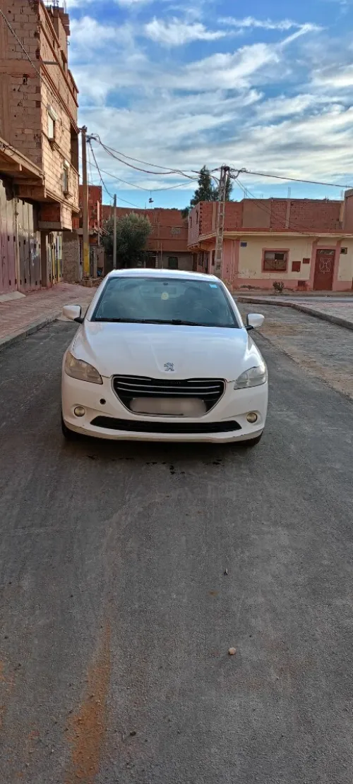 Peugeot 301 2014 Active