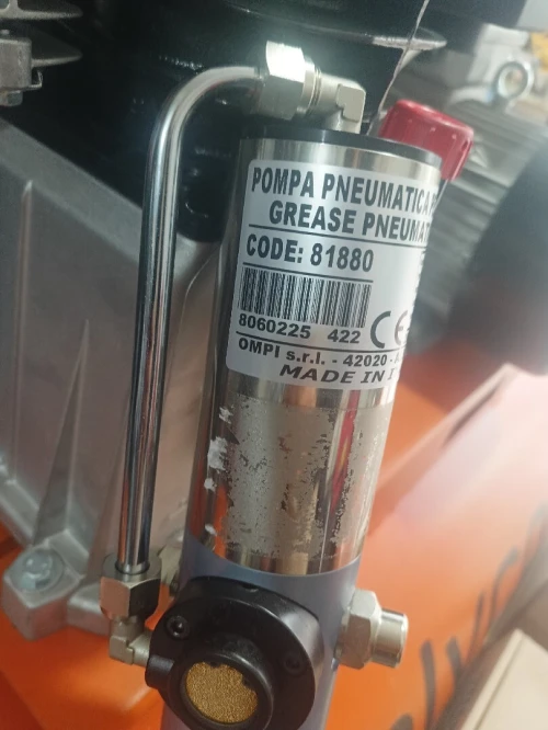 Pompe a graisse pneumatique 