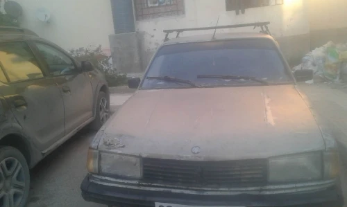 Peugeot 305 1986 305