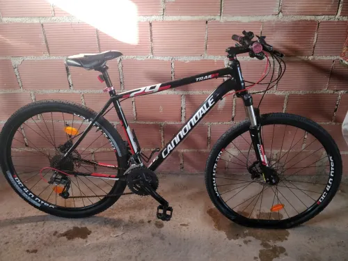 Vélo sport+ électrique+ trotinettes électrique 