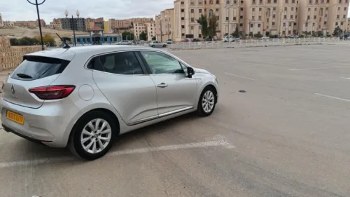 Renault Clio 5 2021 Intounc plis