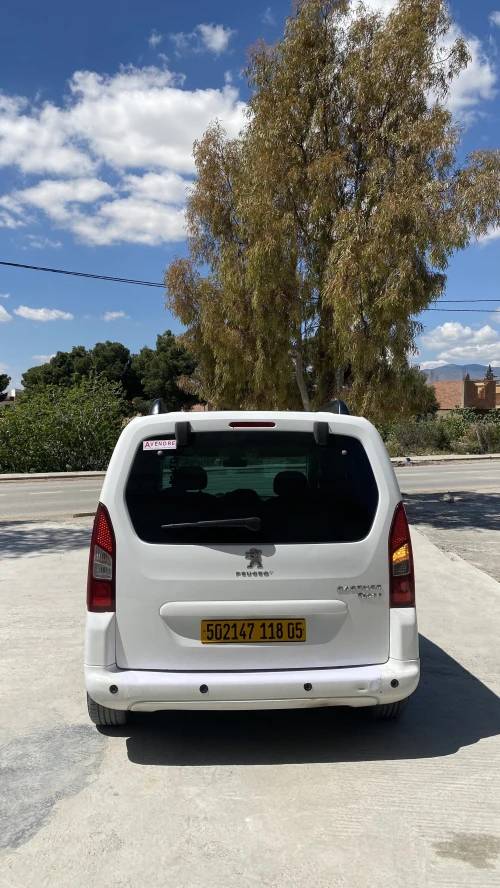 Peugeot Partner 2018 Tepee Allure 