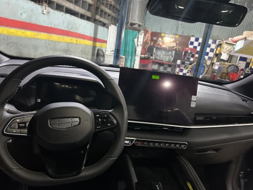 Geely Coolray 2025 