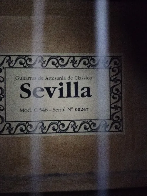 Guitare SEVILLA espagnol artisanale 