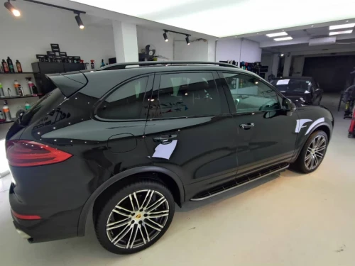 Porsche Cayenne 2017 Platinum edition