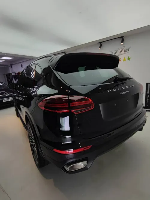 Porsche Cayenne 2017 Platinum edition