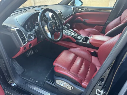 Porsche Cayenne 2017 Platinum edition
