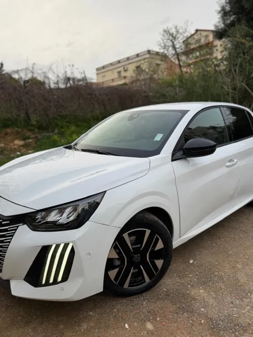 Peugeot 208 2025 Hybrid