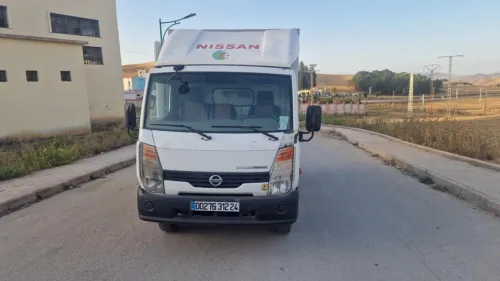 Nissan NT 400 cabstar 2012