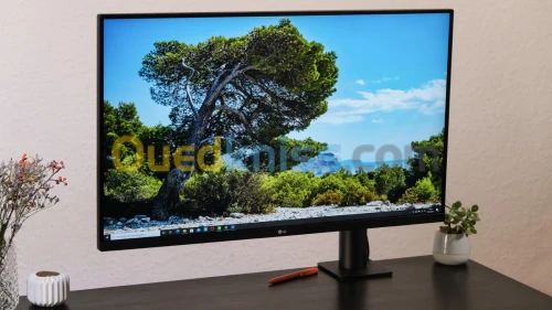 Moniteur LG 32UN880-B 32" - Qualité 4K UHD et Support Ergo pour un Confort Optimal