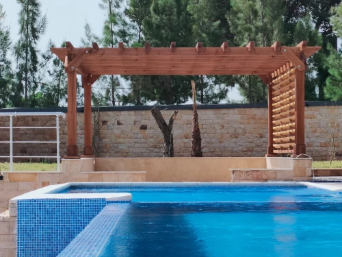 Pergolas et décoration en bois naturel et composite (wpc)