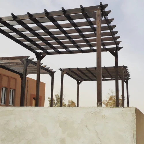 Pergolas et décoration en bois naturel et composite (wpc)