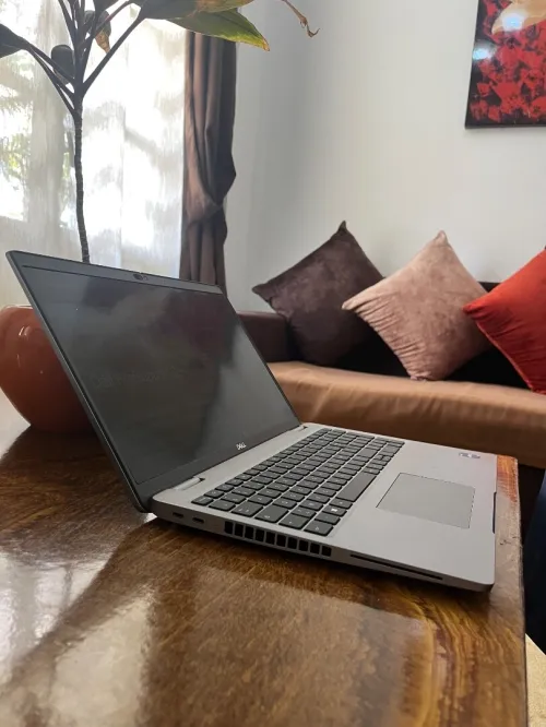Dell latitude 5540 I7 1365U 32G 512 SSD 15,6 Full HD