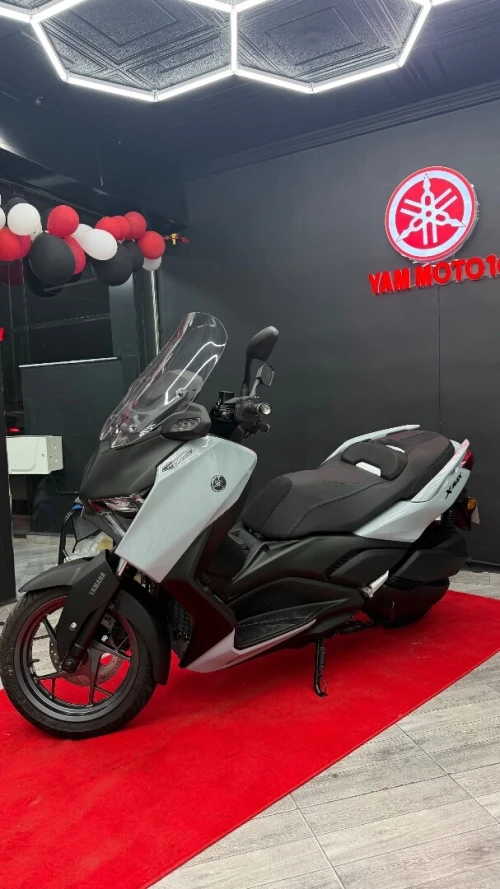 Yamaha Xmax 300 techmax 2026