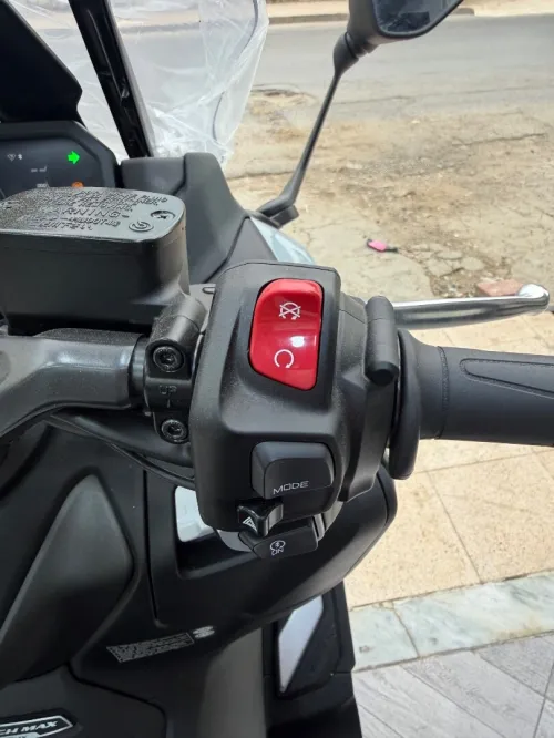 Yamaha Tmax 563 2026