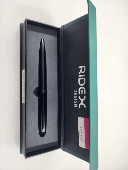 Parures stylos luxe métallique
